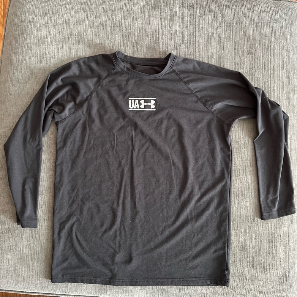 3! Boys UNDER ARMOUR Original Tees 2 Black & 1 Yellow Gold Size Large - Picture 2 of 16